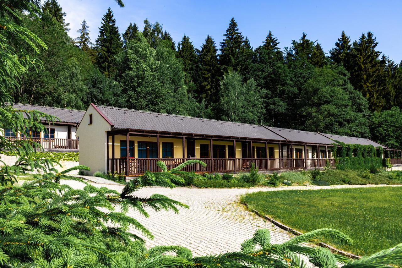 Resort Lesni Lazne Zvanovice Exterior photo